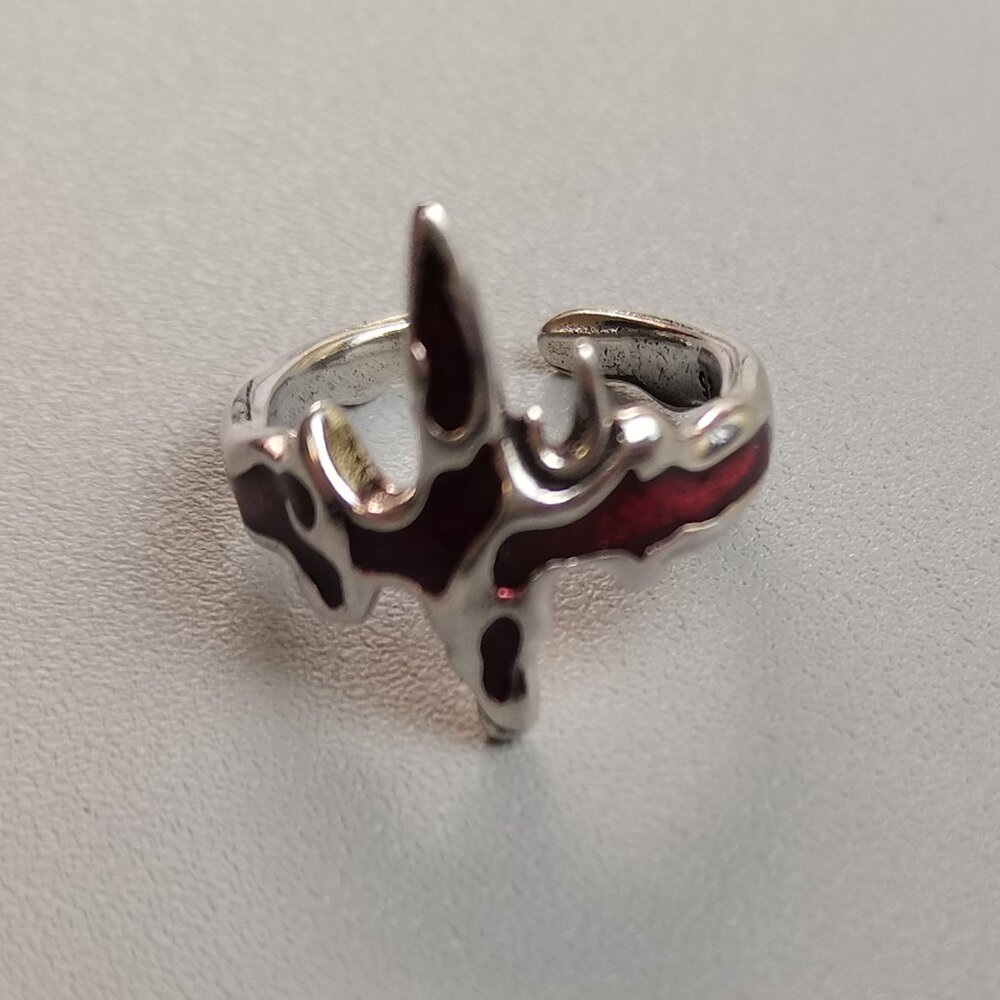 Second-hand women's fashionable and personalized silver ring